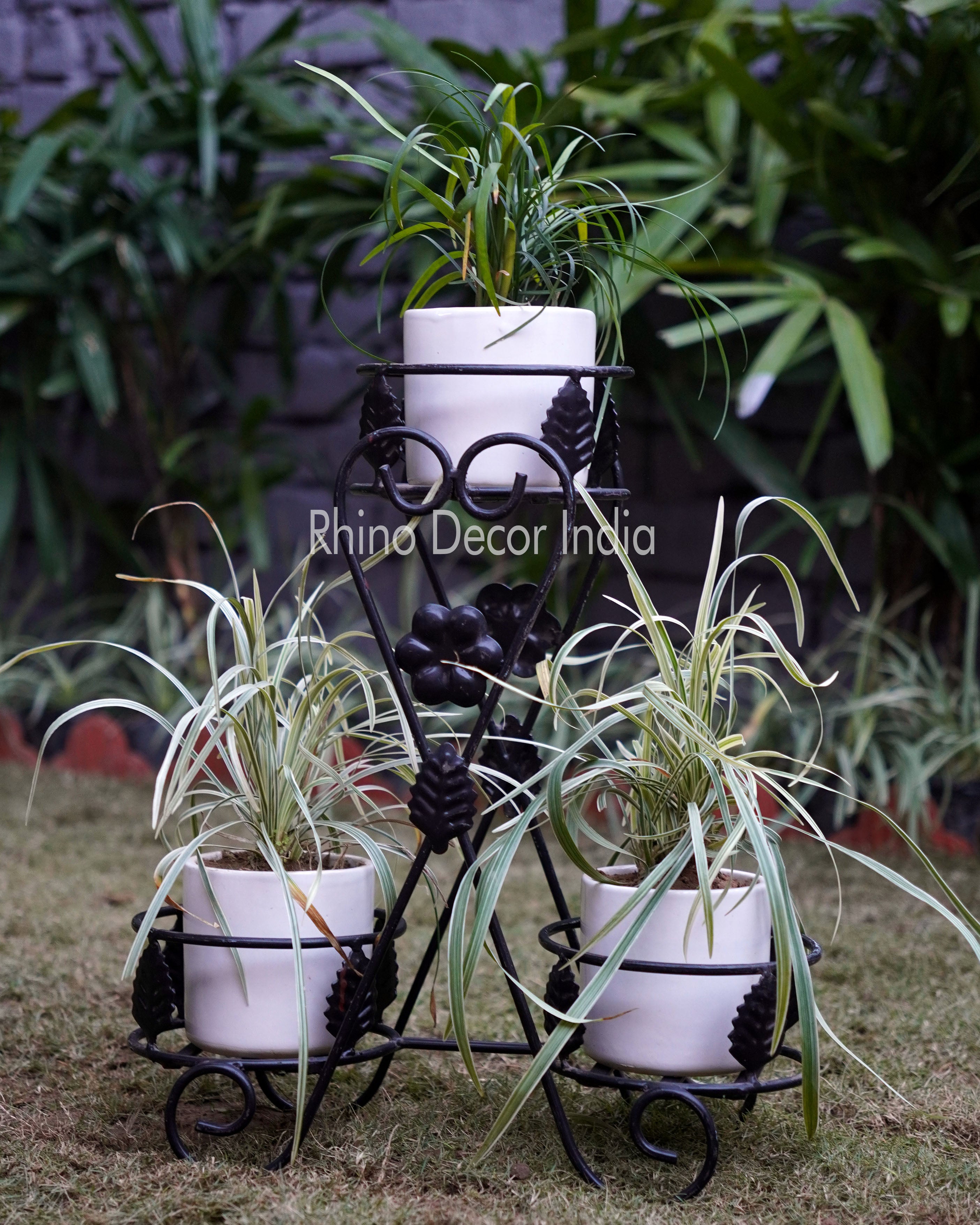 Black Triangle Three Pot Planter – Rhino Decor India